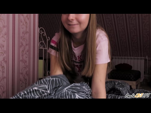 ❤️ Blondie sugit eam BFF est penitus et accipit Cum in ore suo at la.mouthporn.ru